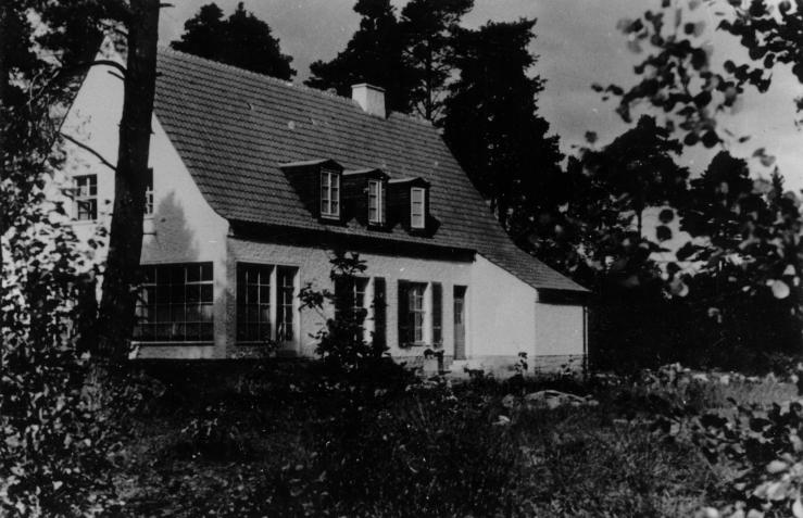 1936