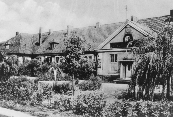 1938