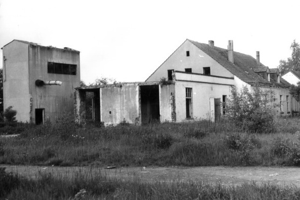 1976
