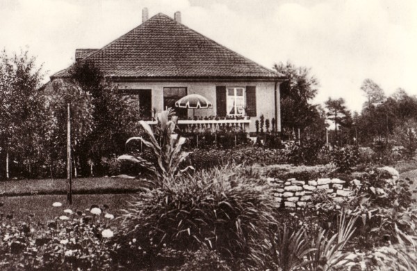 1935