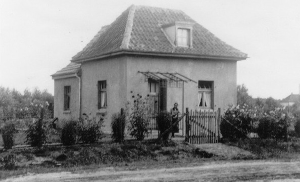 1930