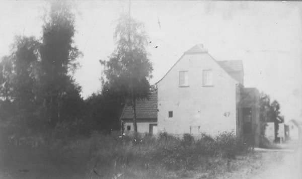 1928