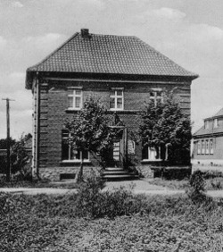 1937